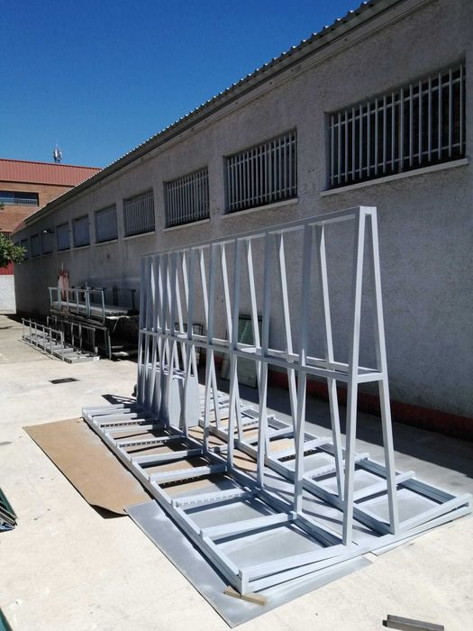 Montaj/reparatii ferestre,usi interioare/exterioare,finisaje interior