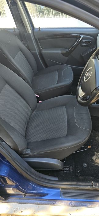 bara fata, faruri, aripi, capota, haion, portiera dacia duster 4x4