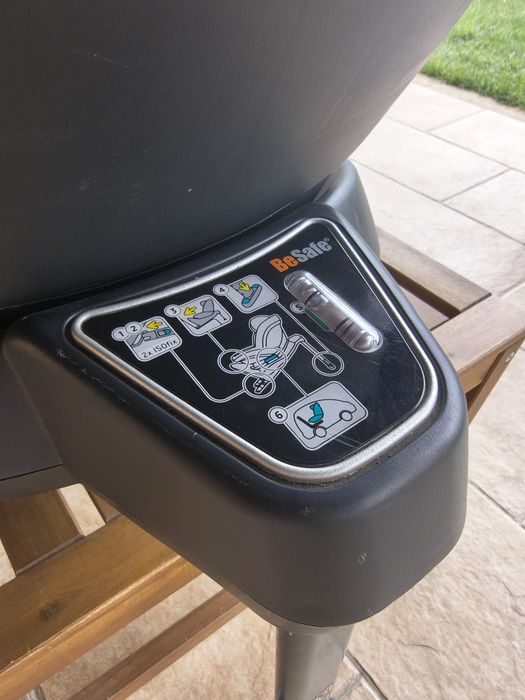 scaun auto rotativ BESAFE, 1200 lei