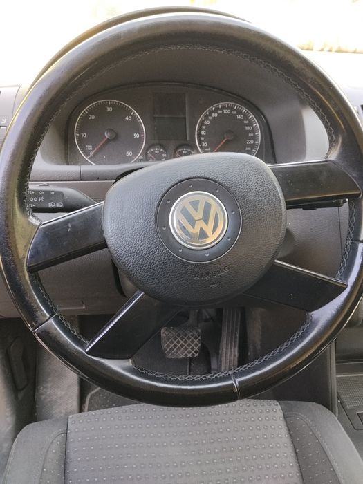 VW Tauran 2.0 tdi  2005г.