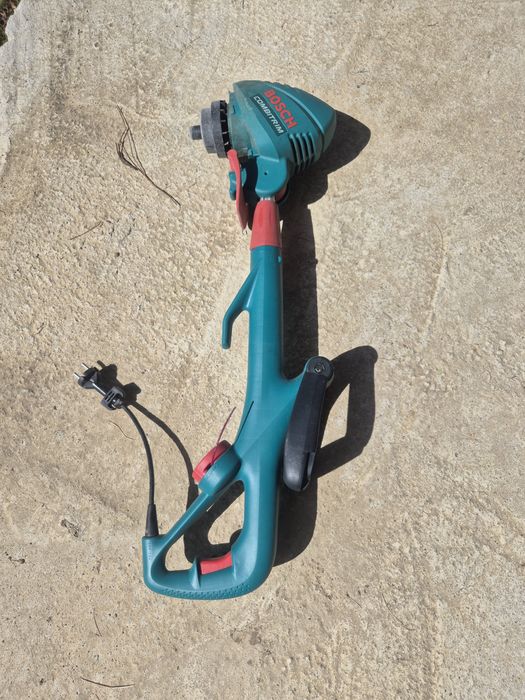 Електрически тример Bosch Art 26 Combitrim