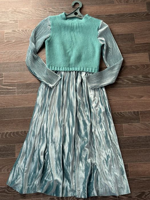 Продам теплое платье