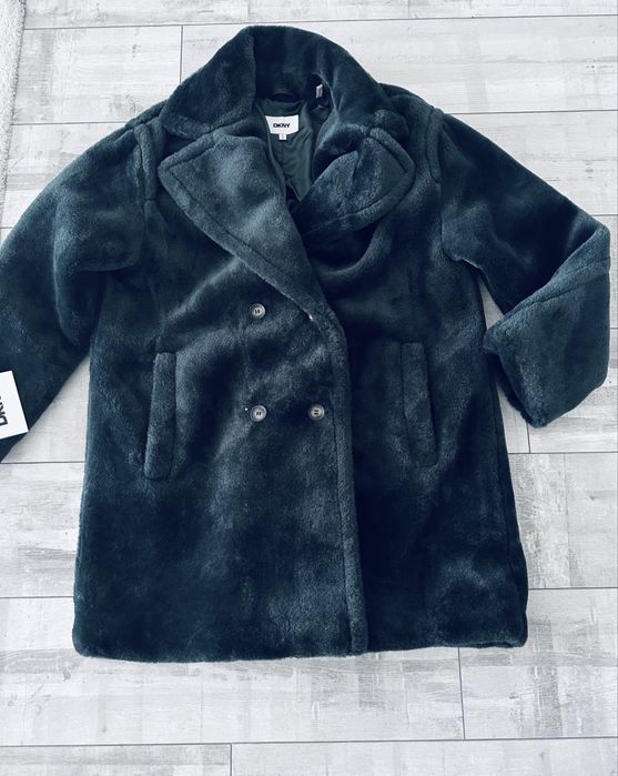 Dkny палто размер Л
