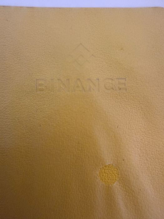 Стойка за телефон Binance