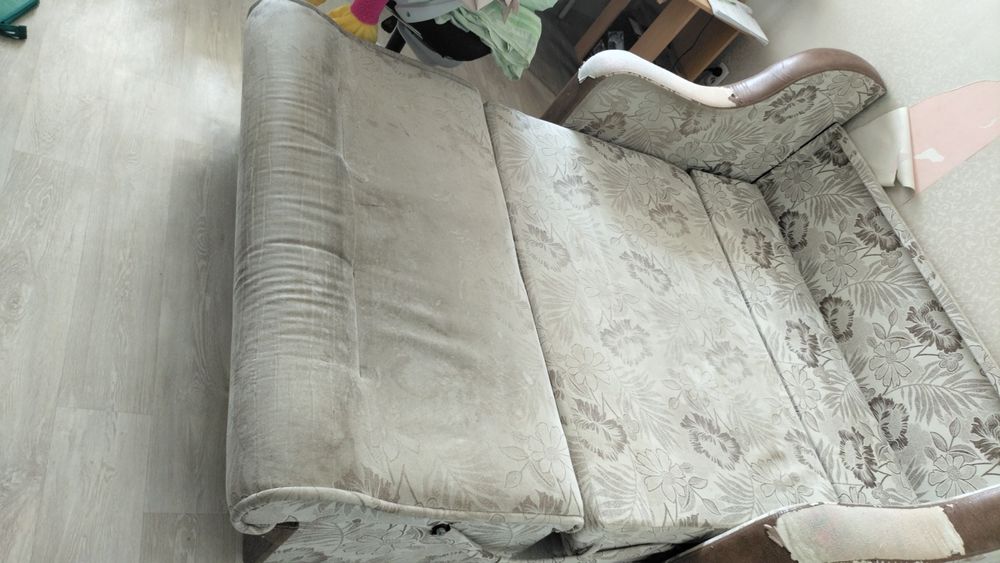 Продам диван, б/у