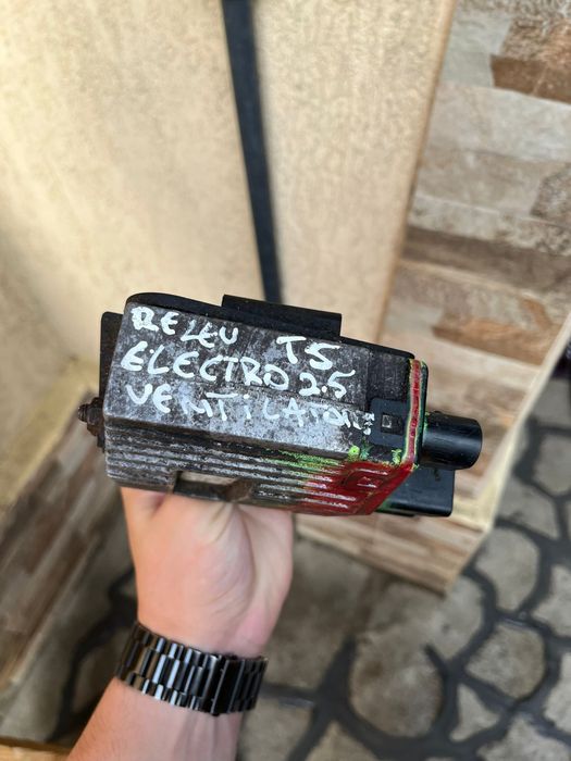 Releu electroventilator VW T5
