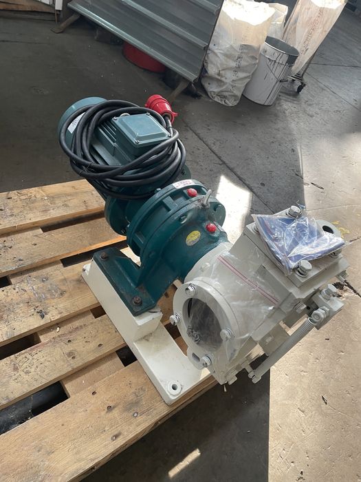 Нова зъбна помпа за гъсти течности