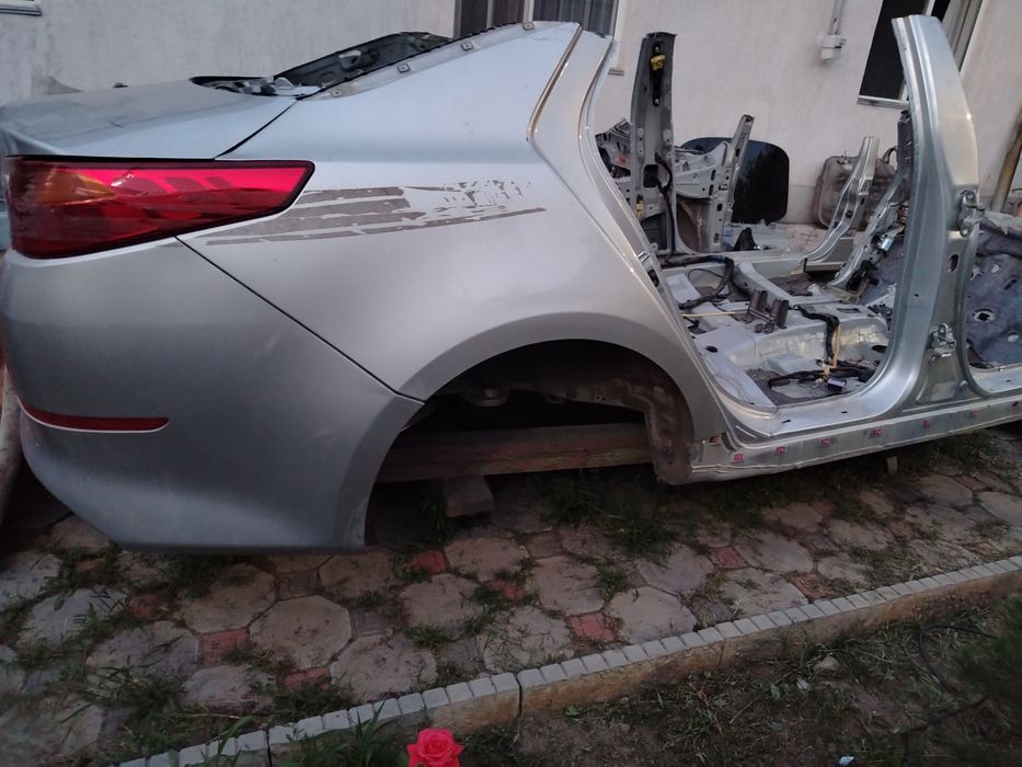 Задний правое крыло Kia Optima 2014 год