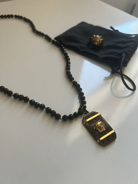 Colier versace pietre onyx fatetat 6mm si bile aur 14k