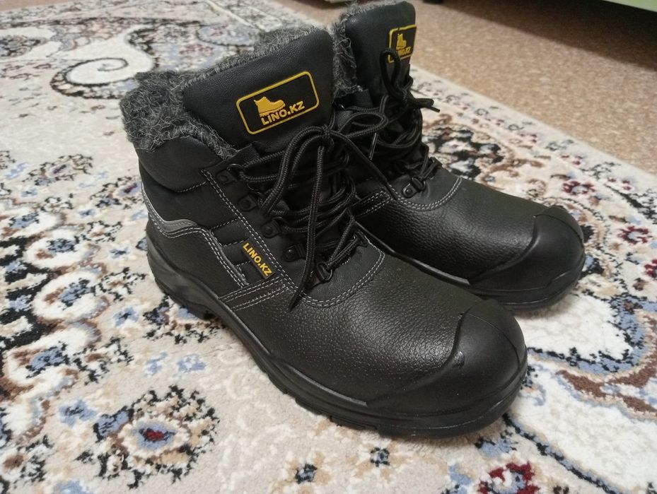 Продам спец обувь , 43 размер, новый, зимни