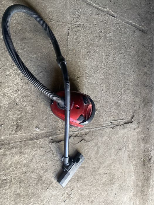 Продам пылесос бытовой