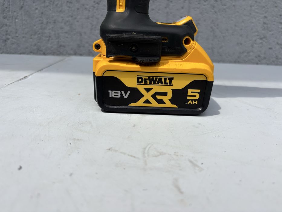 Autofiletanta dewalt cu bataie profesionala