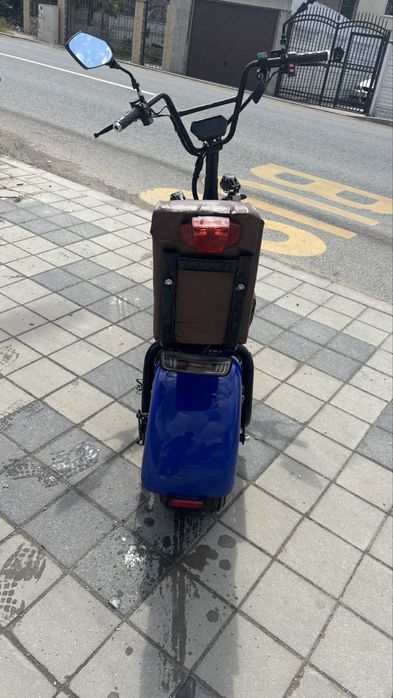 Vand scuter electric