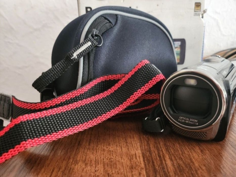 Продаётся видеокамера