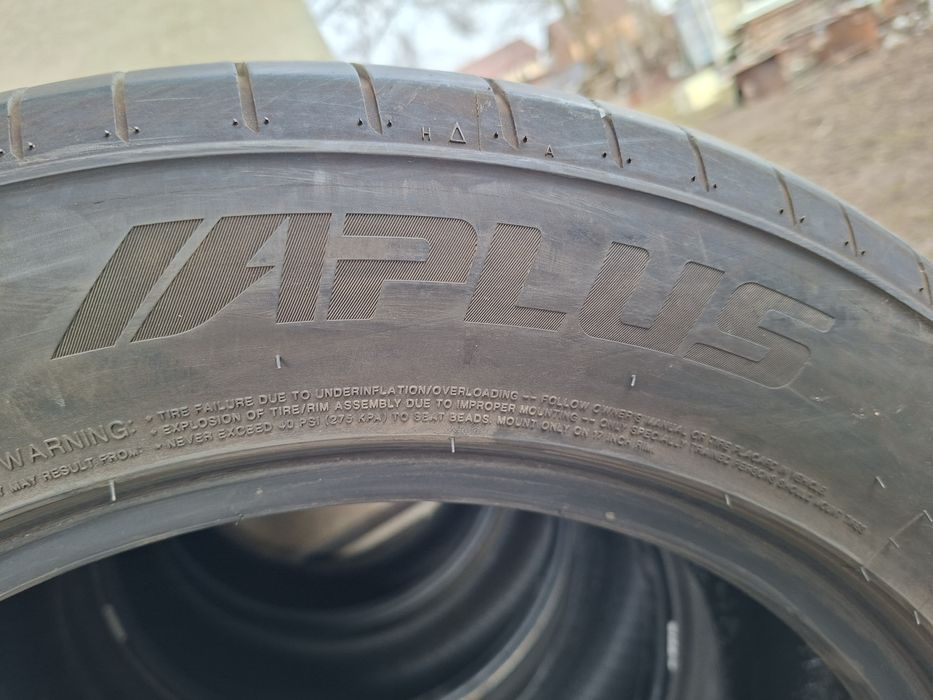 Продам Шины 225 55 R17