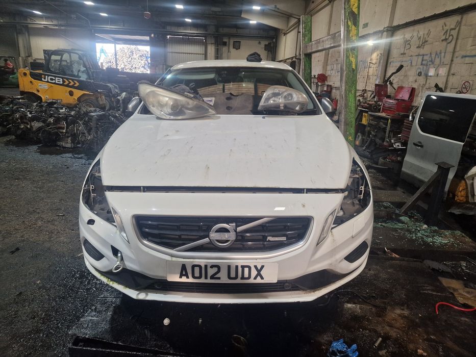 Fata completa Volvo S60 R design 2.0 d an fabricatie 2012