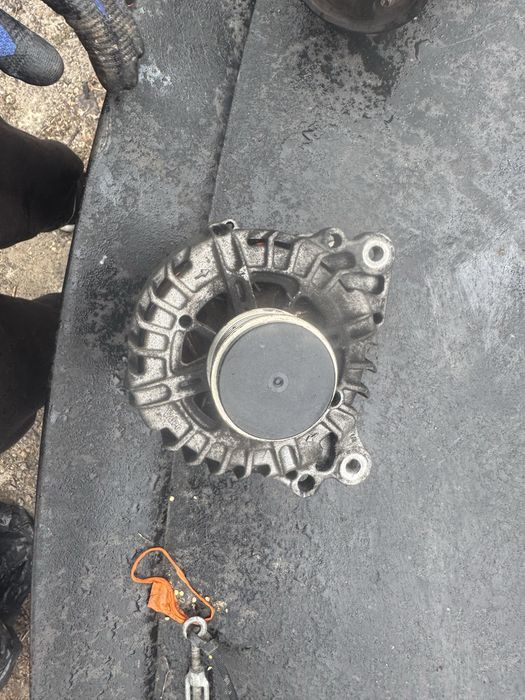 алтернатор за golf 6 1.6 tdi