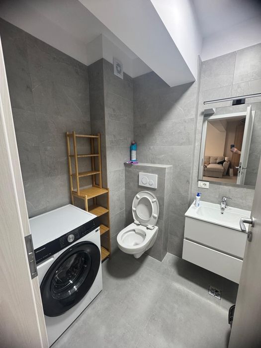 Berceni, Biruinței, prima închiriere