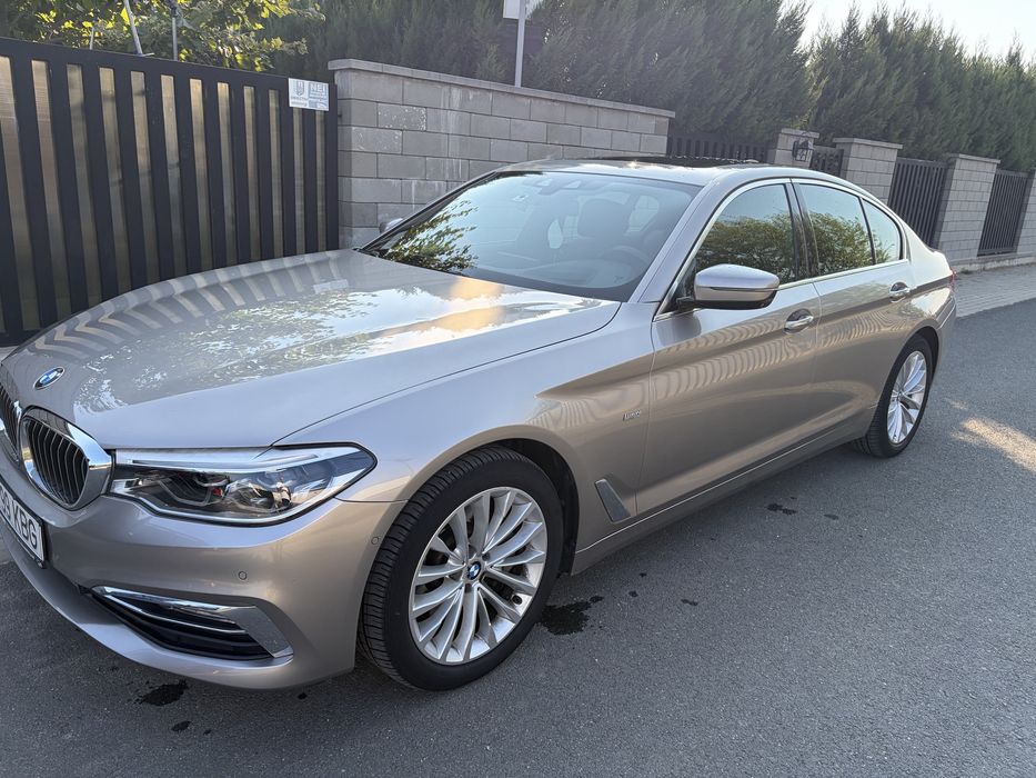 BMW Seria 5 G30 530d (3.0 Diesel) 2017 | Luxury Line | Trapă | Soft Close