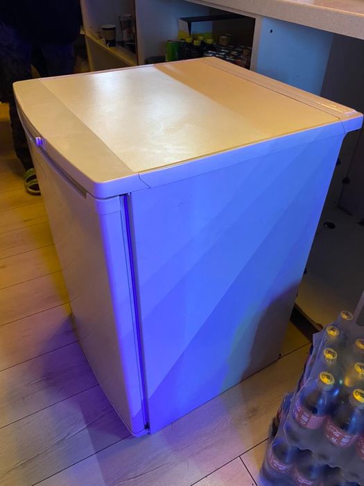 Продам морозильник