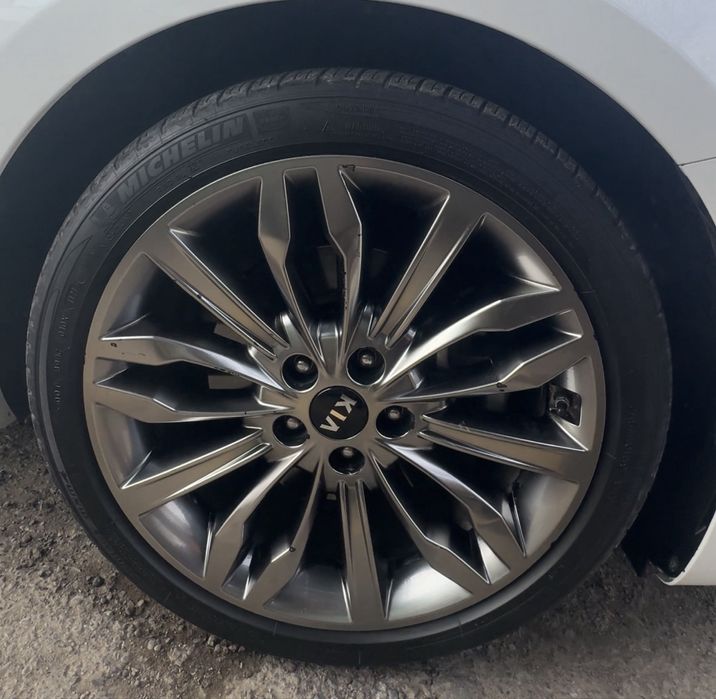 Диски Kia K7 с шинами