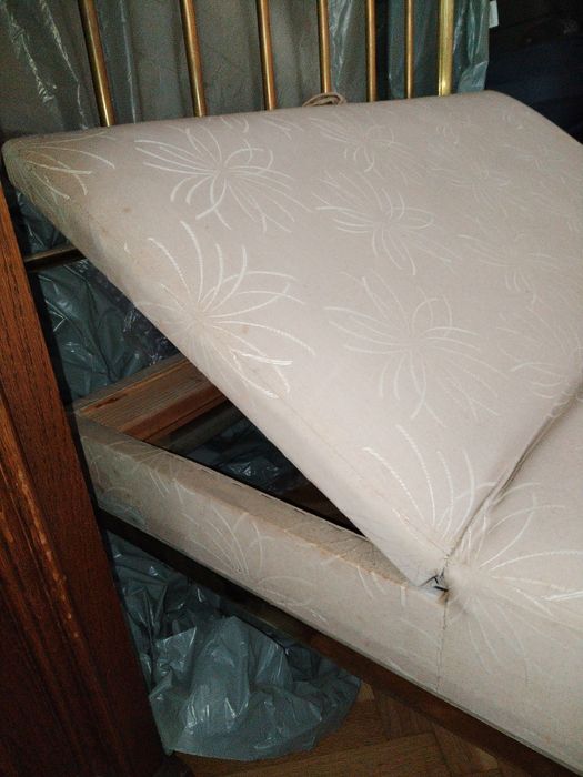 Легло в стил Луи XVI