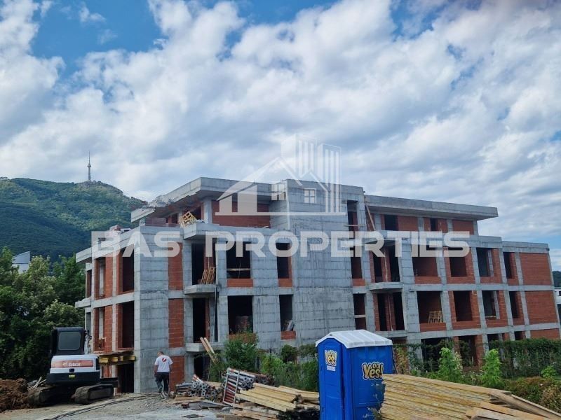 3-стаен в София-м-т Гърдова глава площ 105