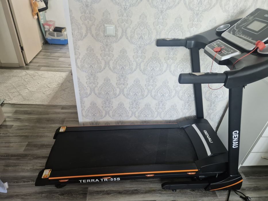 Продаю беговую дорожку
