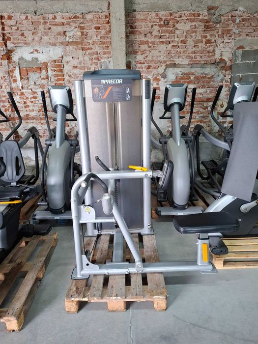 Precor  Seated Row Machine