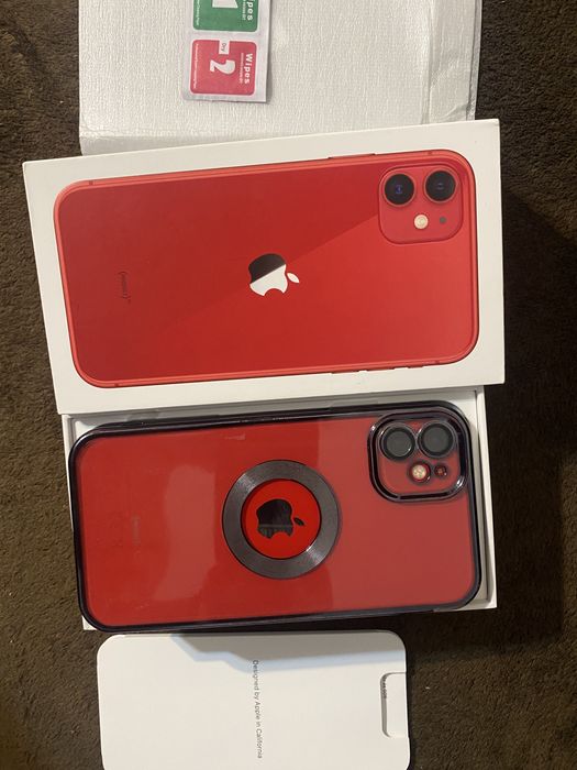 Iphone 11 64 gb червен red перфектен КАТО НОВ