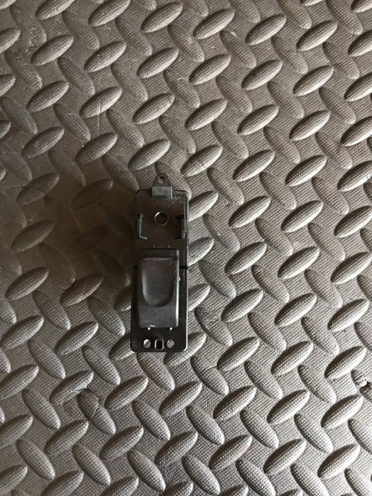 Превключвател за заден десен прозорец за Isuzu Trooper (2000) 897090-0092