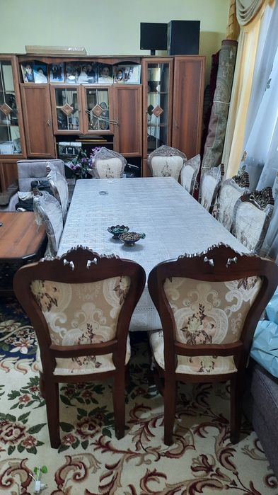 Срочно!!! 12 талик стол стул сотилади.