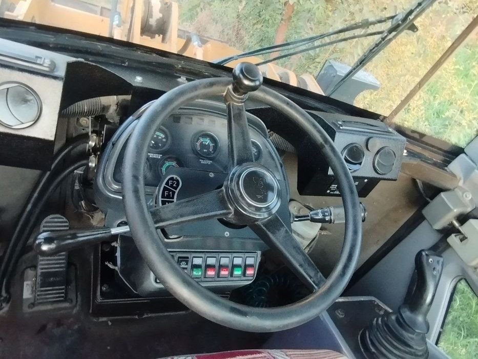 Продается рогрузчик 1.8куб