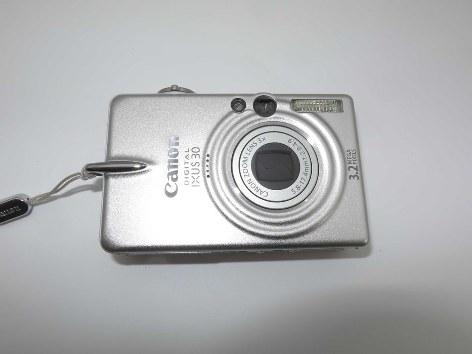 Canon Digital IXUS 30, ултра компакен цифров фотоапарат,  Пълен комплект, работи отлично!