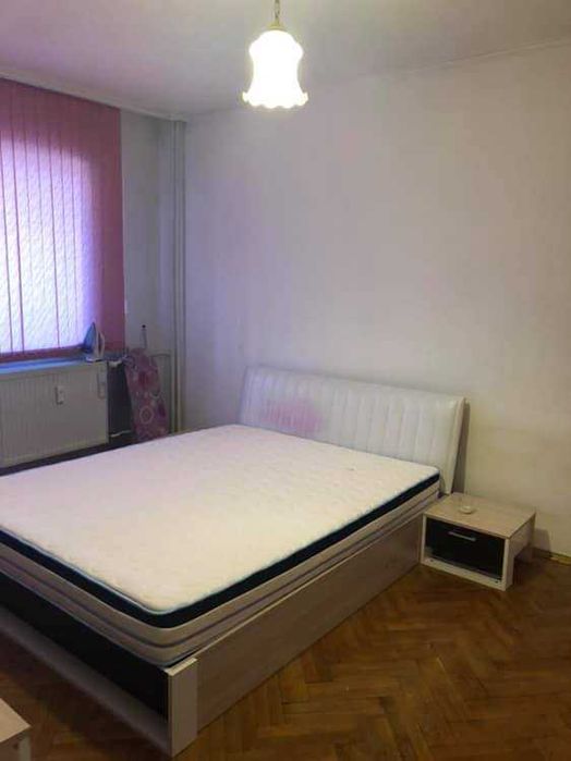 Тристаен имот в Сухата река