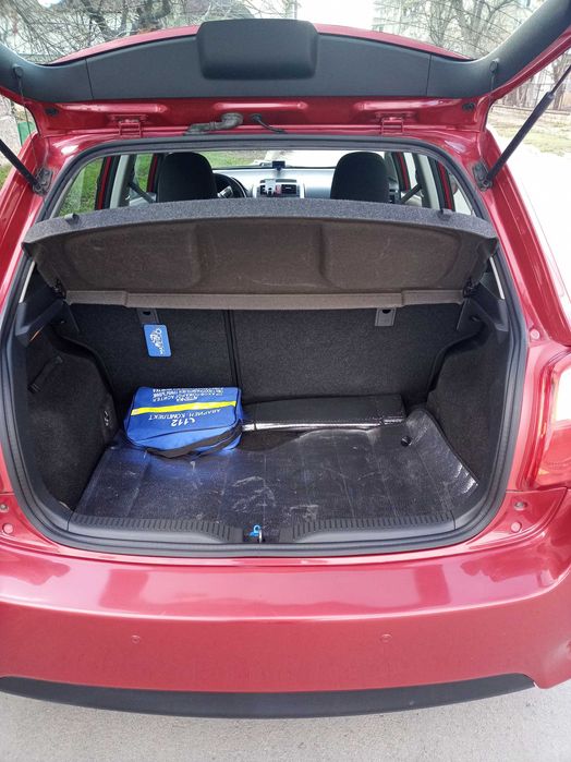 Продавам Тойота Аурис 1.33 бензин