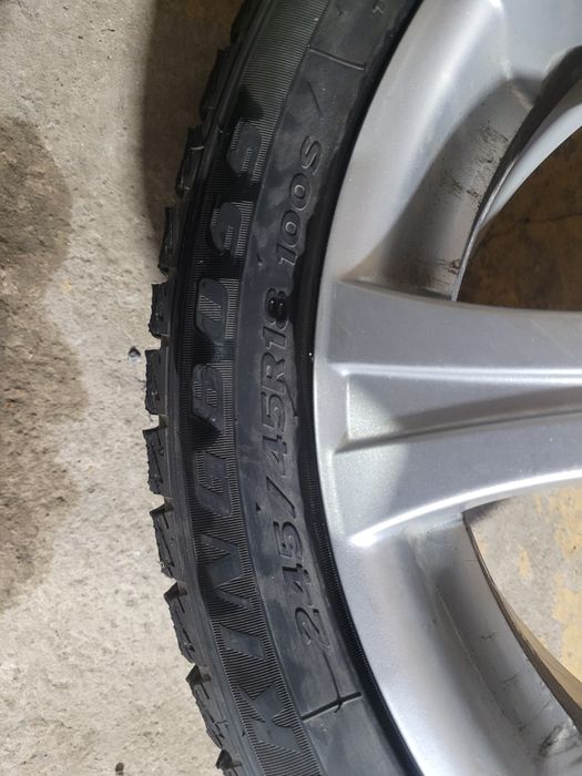 Продам зимные шины с дисками мерседес R18 245/45