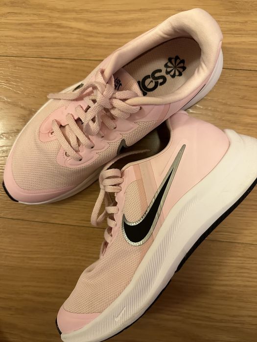 Adidasi Nike, marimea 36