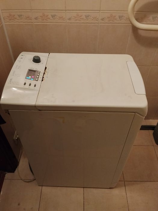 Стиральная машина Аристон автомат