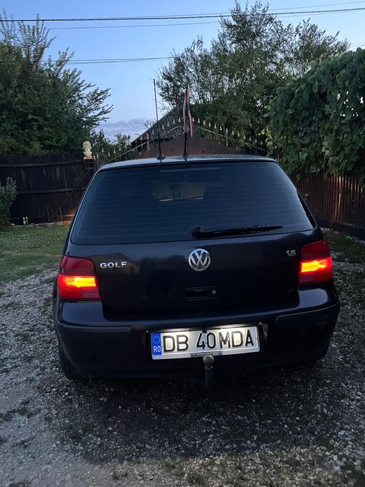 Vând Volkswagen Golf 4 1.6 Benzină