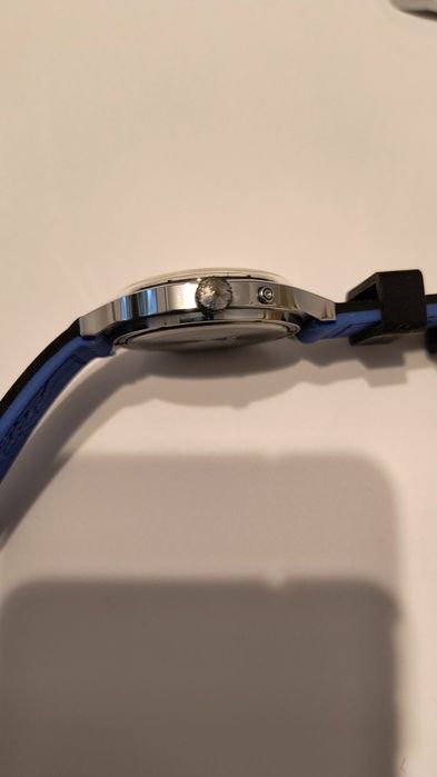 Vând doă ceasuri sovietice,Slava, ambele la prețul de 800 de lei