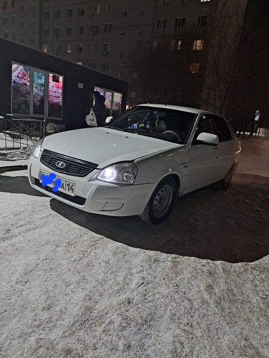 Продам машыну приору