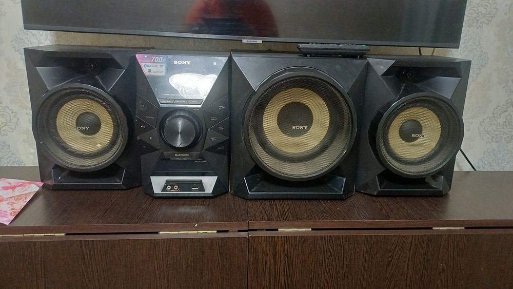 Магнитофон Soni  с колонками