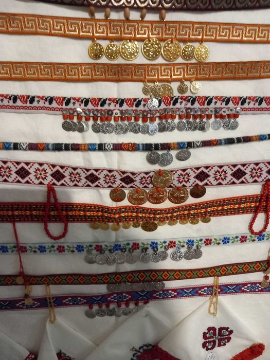 Дамски косичници.носия