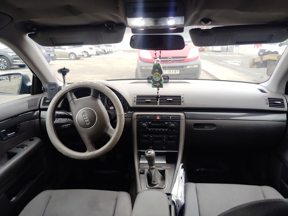 Vând Audi A4 B6 2003