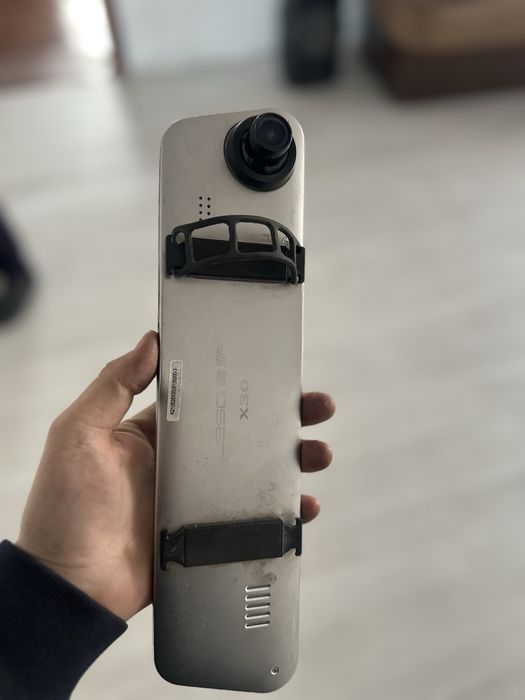 Lesa x30 зеркало-видеорегистратор
