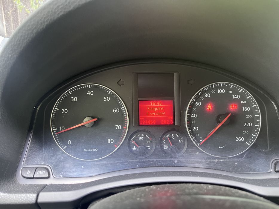 Volkswagen golf(2006) de vânzare