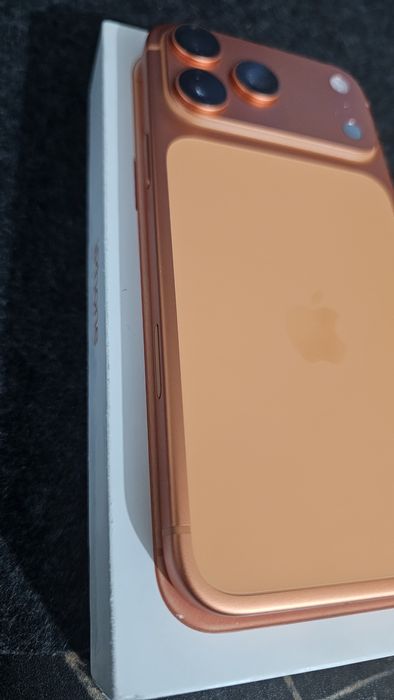 Срочно Iphone 17 pro Max 1 Tб / 100% / eSim