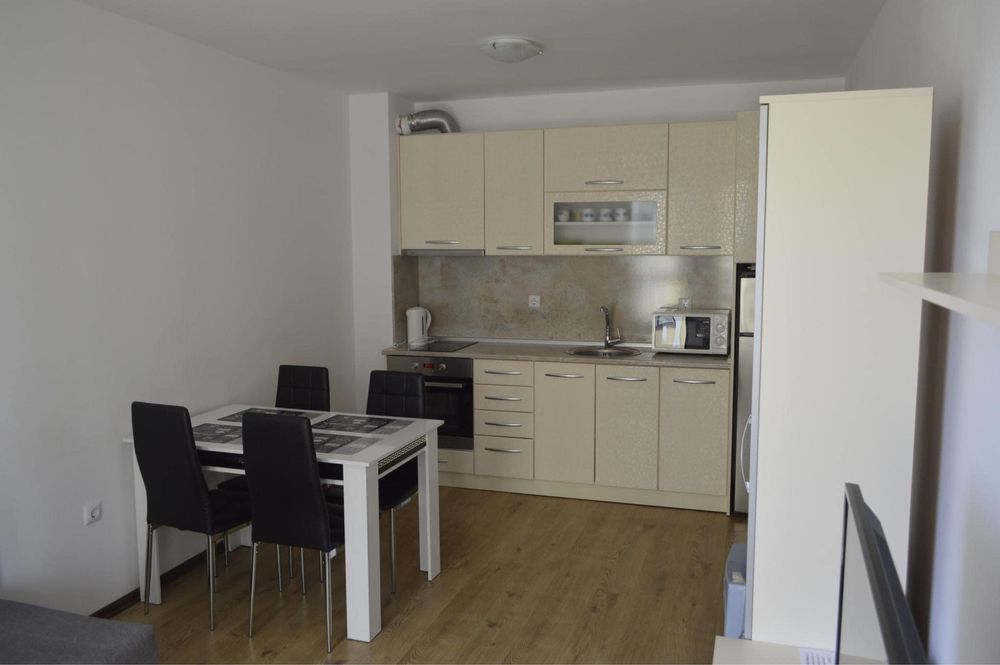 Апартамент под наем “Джули”