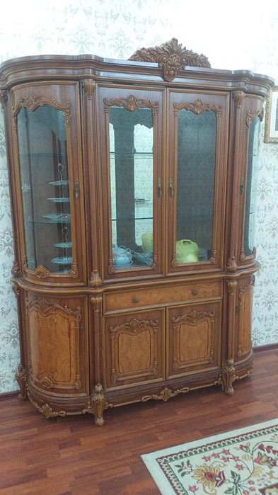 Продаю Сервант б